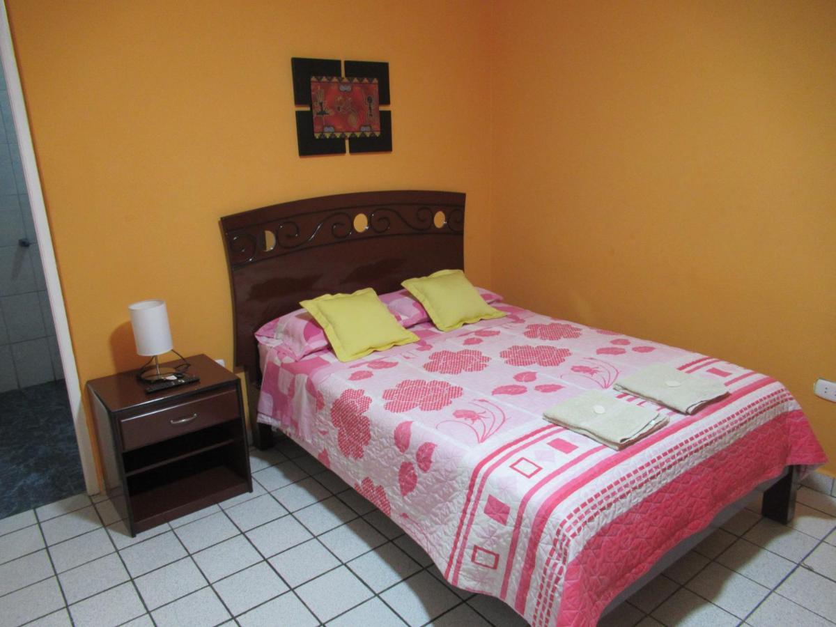 Kurmi Hostel Lima Airport Eksteriør billede