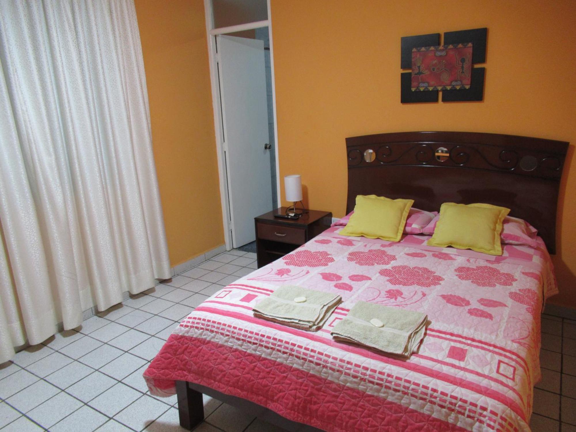 Kurmi Hostel Lima Airport Værelse billede
