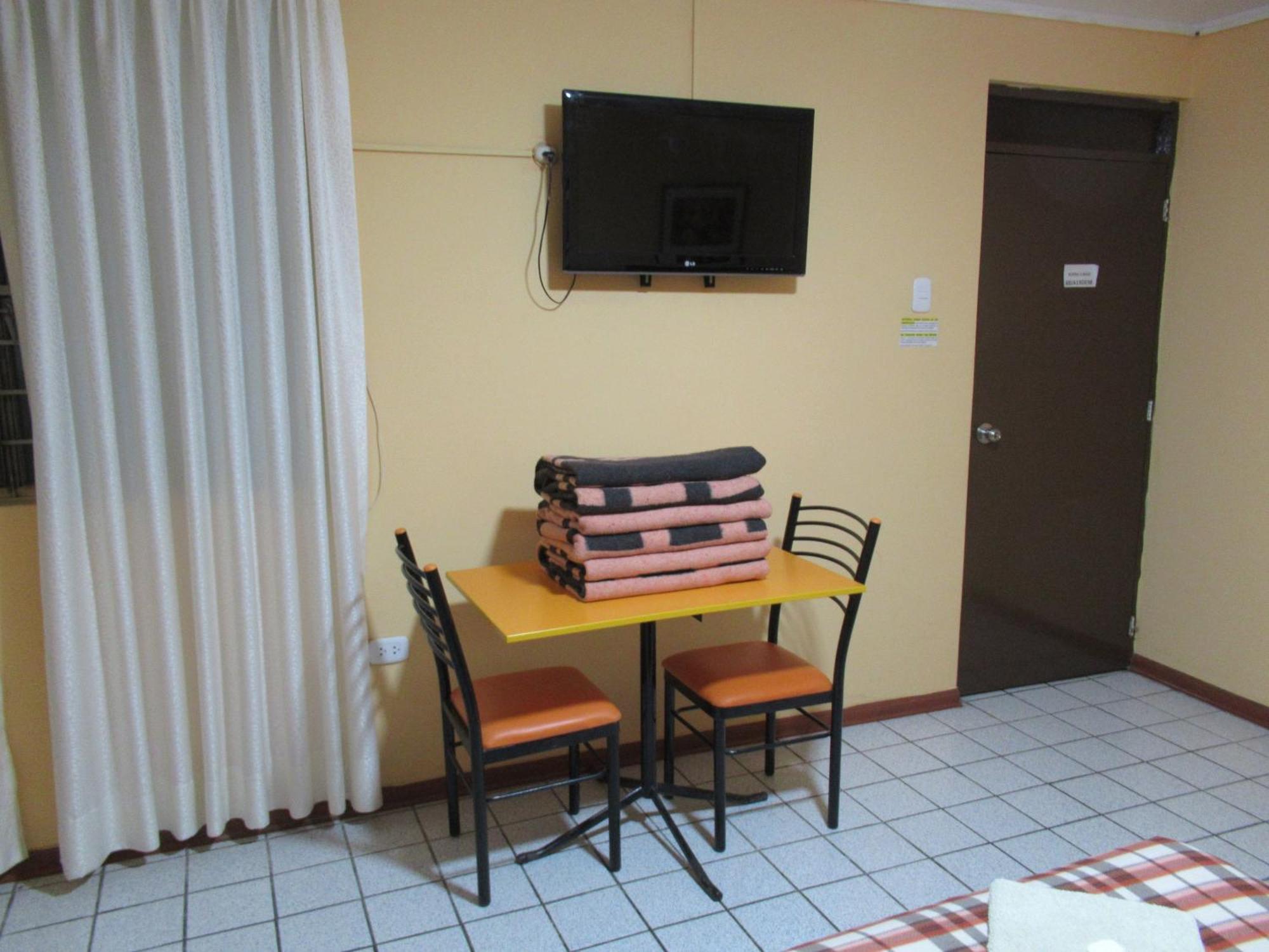 Kurmi Hostel Lima Airport Værelse billede